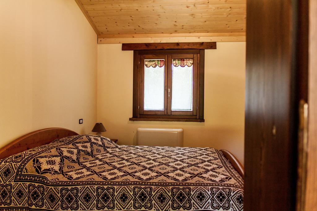 La Taverna Dei Briganti Hotel Cotronei Room photo