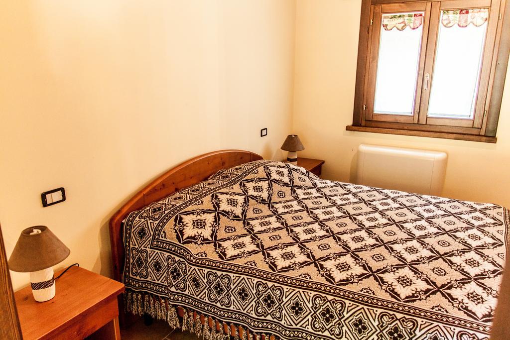 La Taverna Dei Briganti Hotel Cotronei Room photo