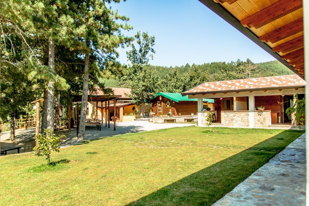 La Taverna Dei Briganti Hotel Cotronei Exterior photo
